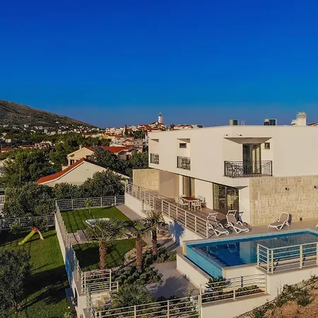 New! Paloma Blanca 4-bedroom With Sea Views Villa Seget Vranjica