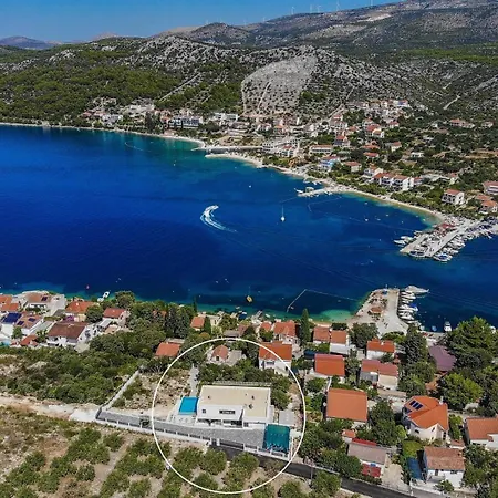 New! Paloma Blanca 4-bedroom With Sea Views Seget Vranjica