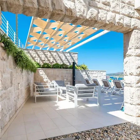 Βίλα New! Paloma Blanca 4-bedroom With Sea Views *