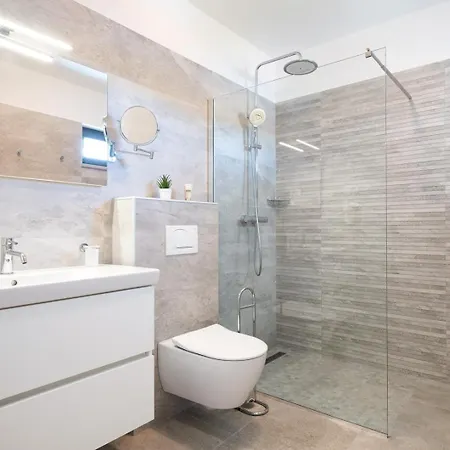 Villa New! Paloma Blanca 4-bedroom With Sea Views