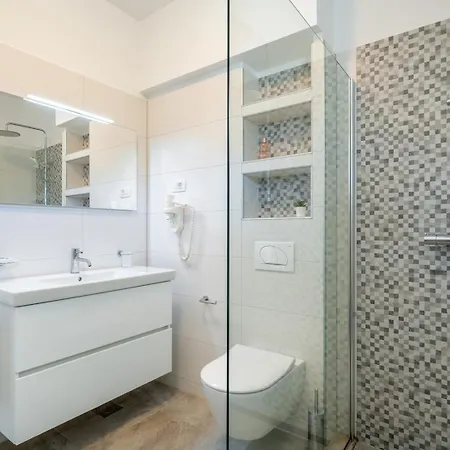 Villa Paloma Blanca 4-bedroom With Sea Views *
