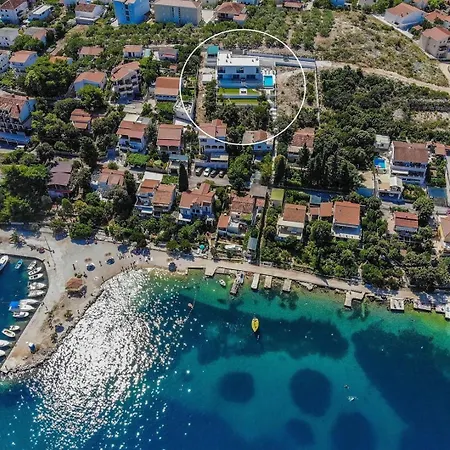 Paloma Blanca 4-bedroom With Sea Views * Seget Vranjica